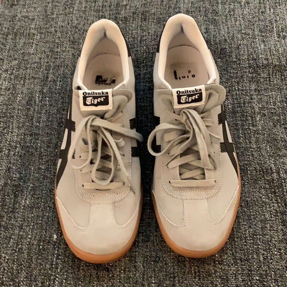 Onitsuka Tiger gray/black shoes (D3B2L)